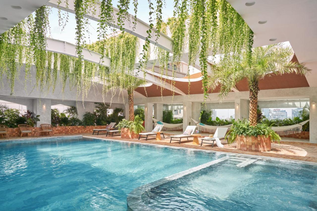 Khách sạn Silverland